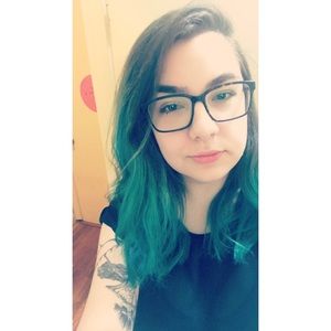 Meet your Posher, Melissa